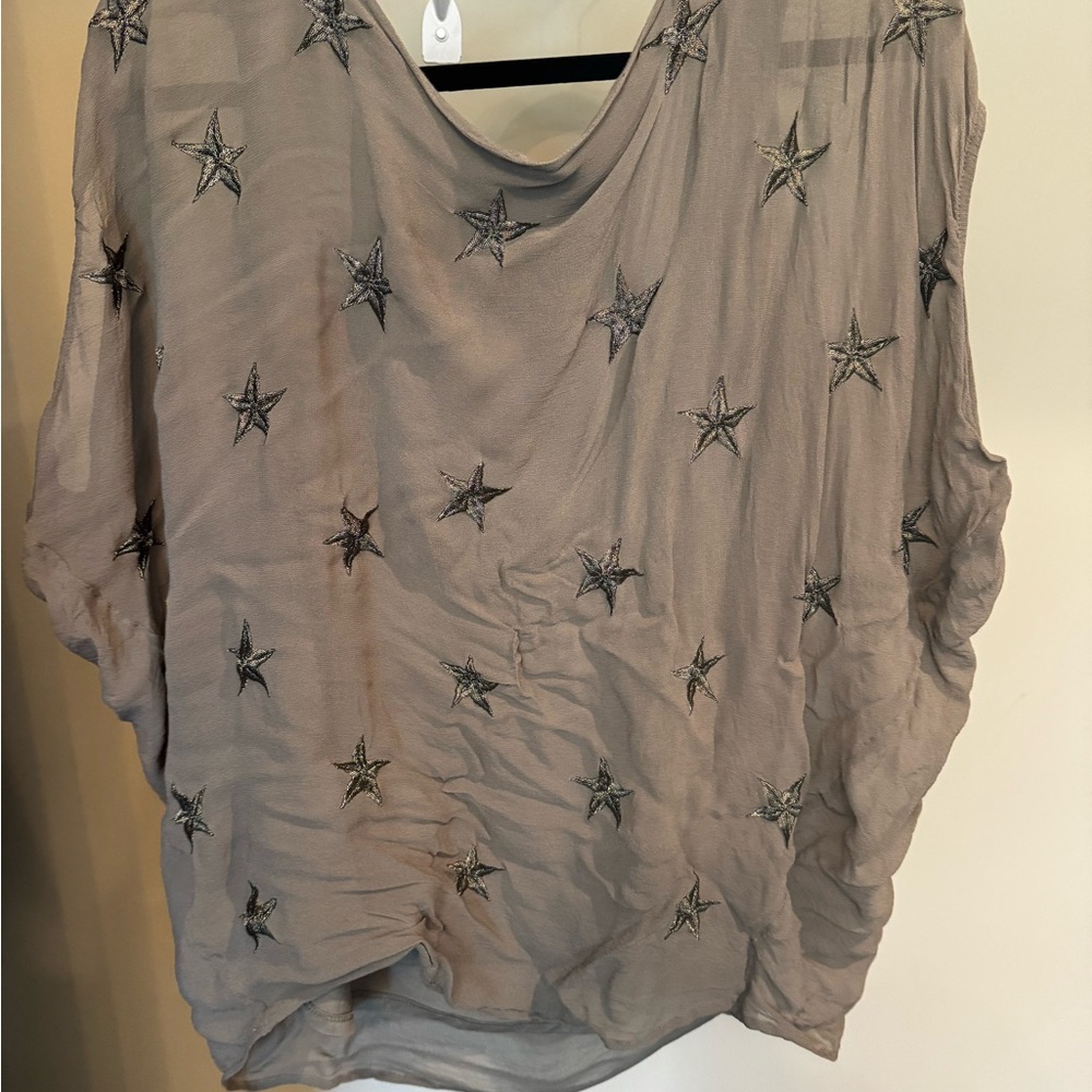 Elegant Star-Embellished Women's Top/tunic